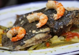 El segundo plato del menú, Rodaballo hecho al horno con verduras y patatas panaderas.