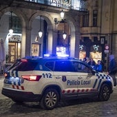 Patrulla de la Policía Local de Segovia en el centro de Segovia.