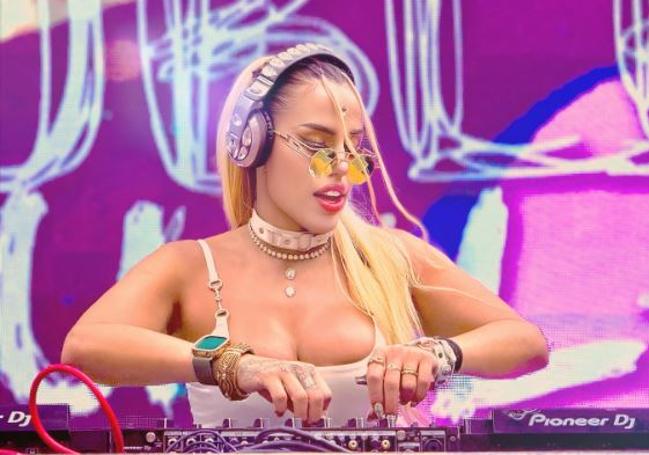 Camila Gil durante una de sus actuaciones.