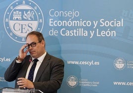 El comisionado del Gobierno para el Corredor Atlántico, José Antonio Sebastián, en una sesión celebrada hoy en el CES.