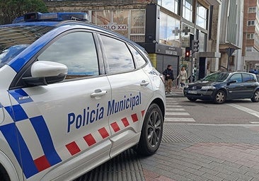 Un joven se encierra en su habitación ante las amenazas racistas de su compañero de piso