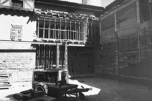 Antiguo patio de armas del castillo de Fuensaldaña.