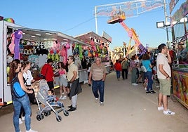 Visitantes al recinto ferial de La Albuera en las pasadas fiestas.