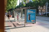 La agresión, que la Policía enmarca en un conflicto entre bandas, se produjo junto a la parada de autobús del Corte Inglés.