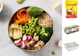 Bowl con edamame y tofu marinado.