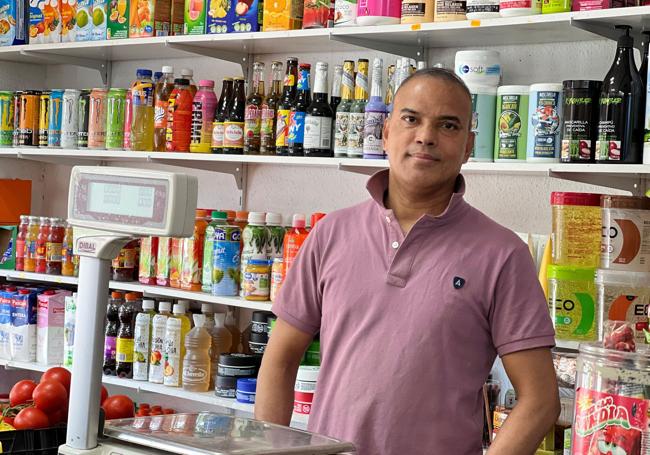 Ahmed Hussan, de la tienda Alimentación Abid