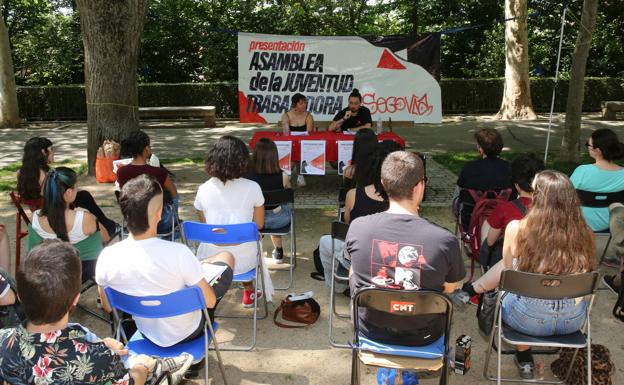 Acto de presentación en Segovia de la Asamblea de la Juventud Trabajadora.