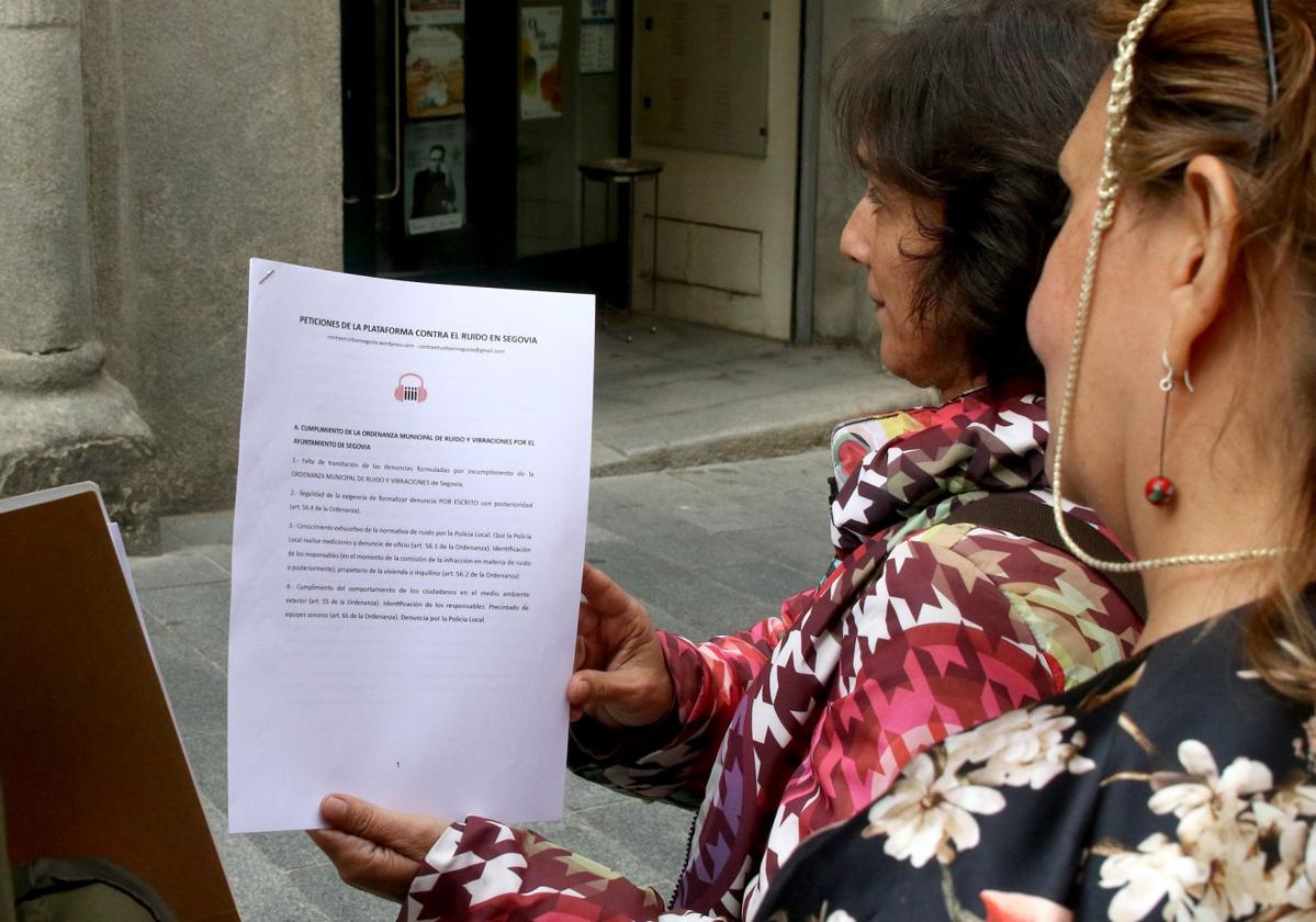 Presentación de las peticiones realizadas por la plataforma contra el ruido de Segovia.