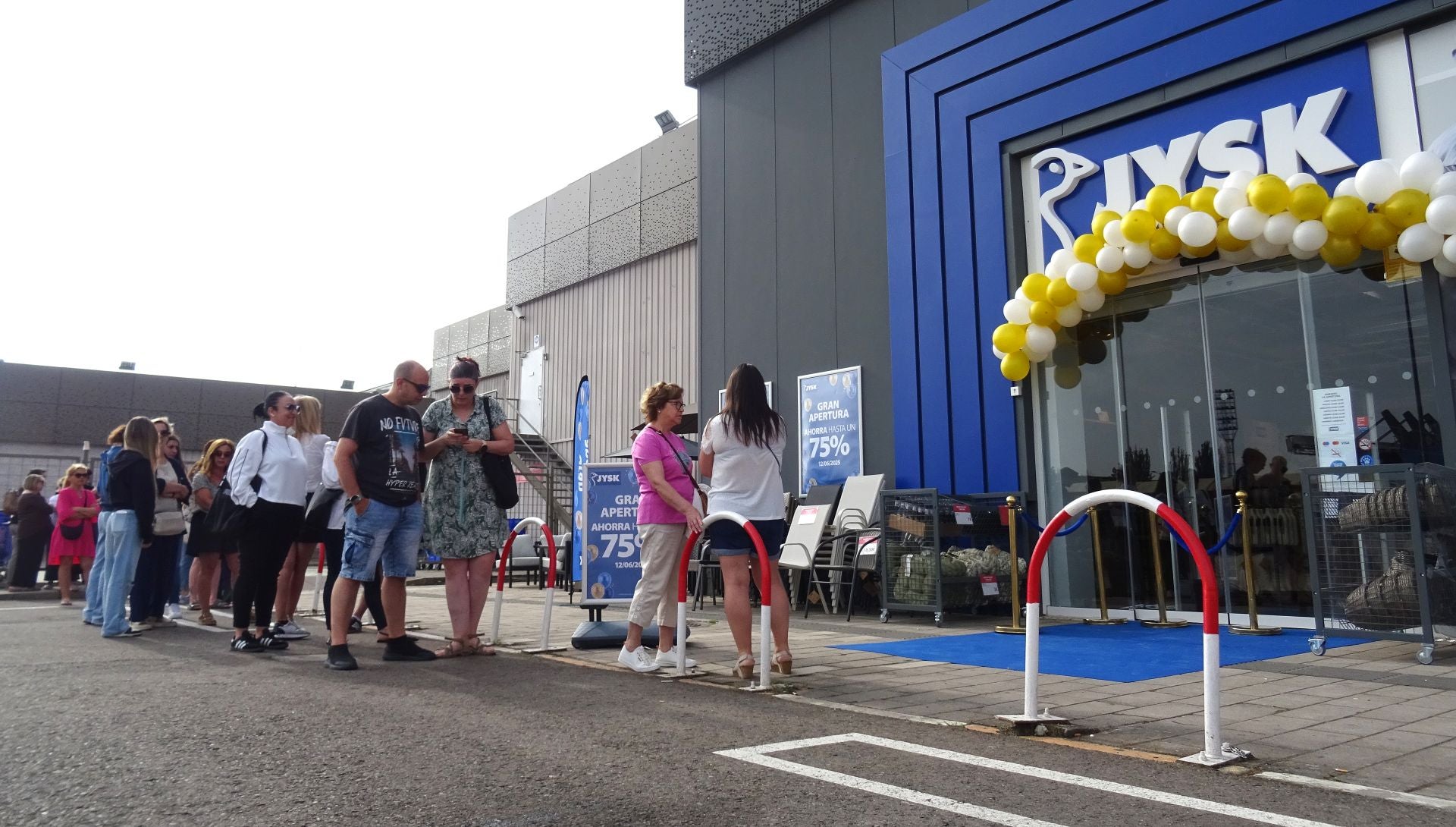 Las fotos de la inauguración de la tienda de la cadena Jysk en Valladolid