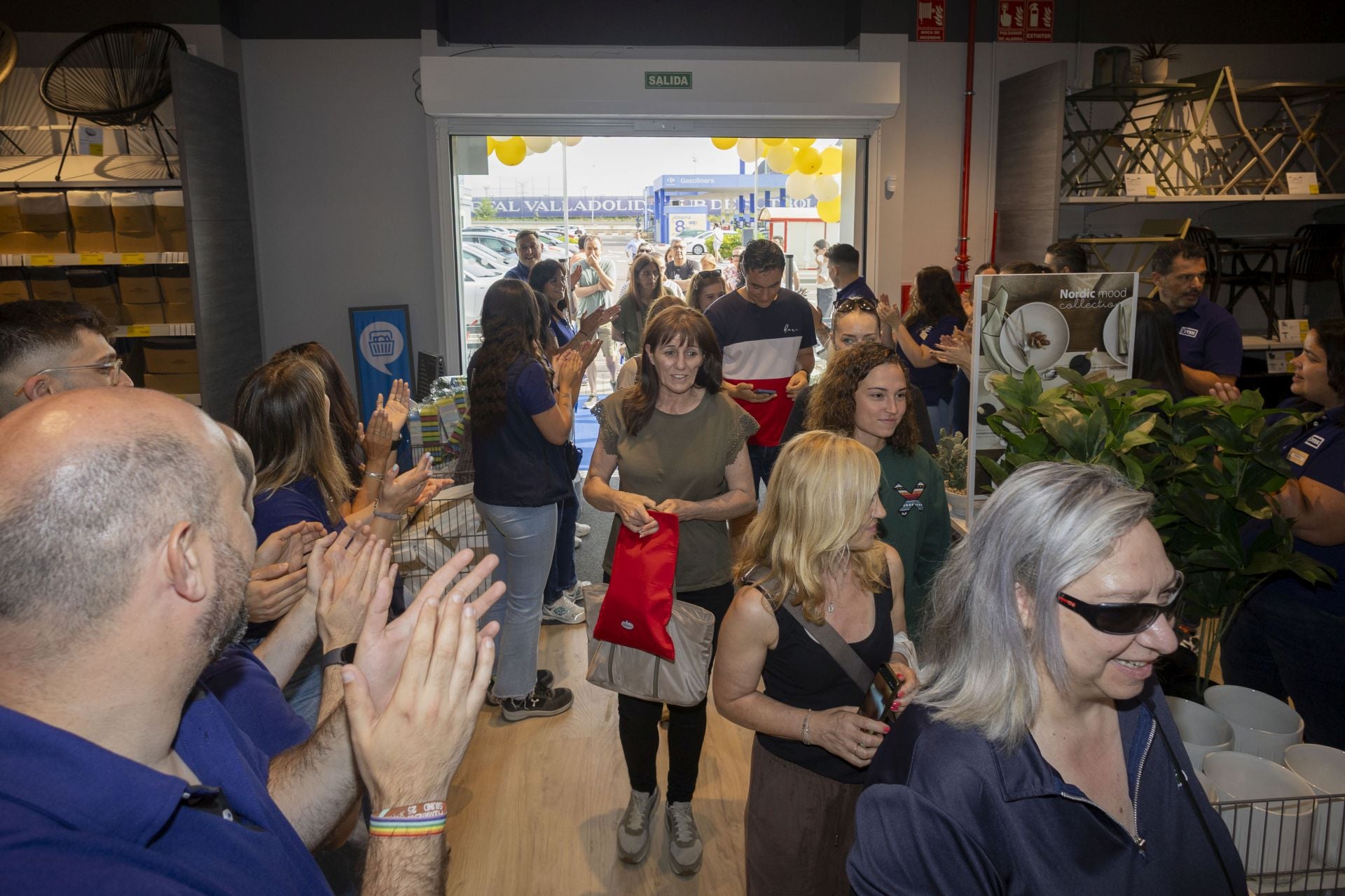 Las fotos de la inauguración de la tienda de la cadena Jysk en Valladolid