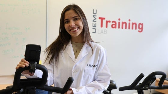 Celia García Chico, en los laboratorios deportivos de la UEMC donde trabaja como docente e investigadora.