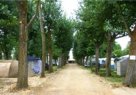 Camping Palazuelo, en Villamañán (León).