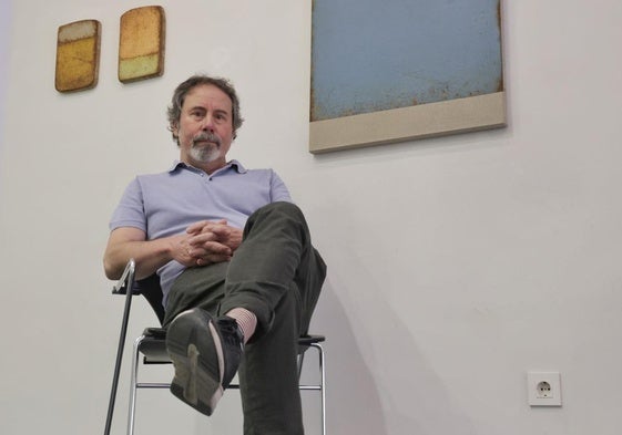 Manuel Velasco, en la Galería Javier Silva.