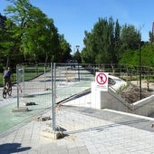 Escalinata, rampa y carril bici del lado del Puente Mayor.