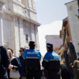 Los agentes de policía 