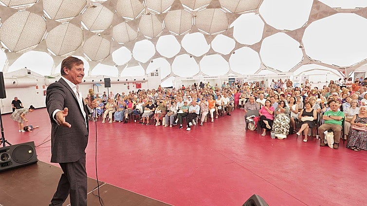 Vitalidad, música y alegría se dan la mano en la gran fiesta de los 60+ Activos