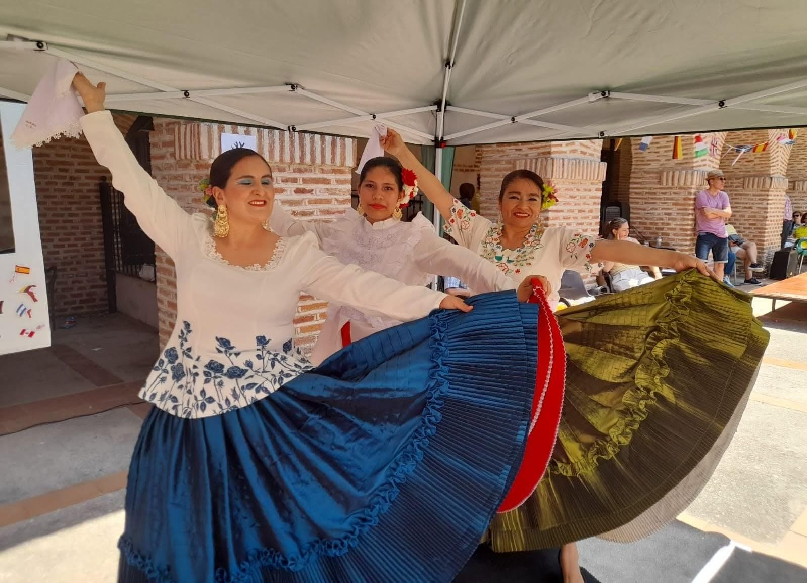 La fiesta gastronómica y multicultural de Olmedo, en imágenes