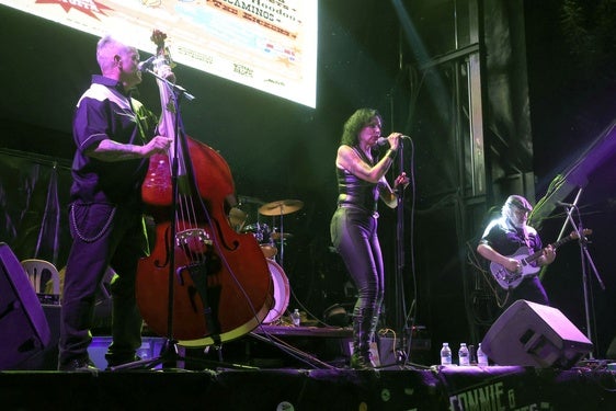 Las imágenes de los conciertos en el festival Mirarock de Santovenia