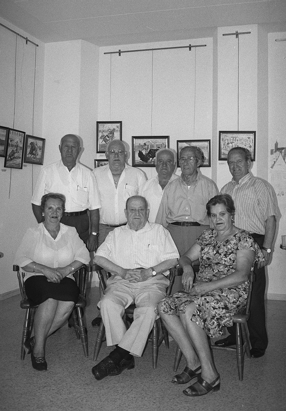 Junta Directiva de la Asociación de Jubilados y Pensionistas de Nava del Rey. 1 de septiembre de 1999.