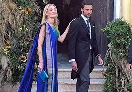 Jaime Sánchez, acompañado por su madre, instantes previos a darle el 'Sí quiero' a Belén Ecija.