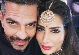 Sunjay Kapur con su esposa Priya Sachdev Kapur.