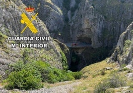 Imagen del rescate de los senderistas.