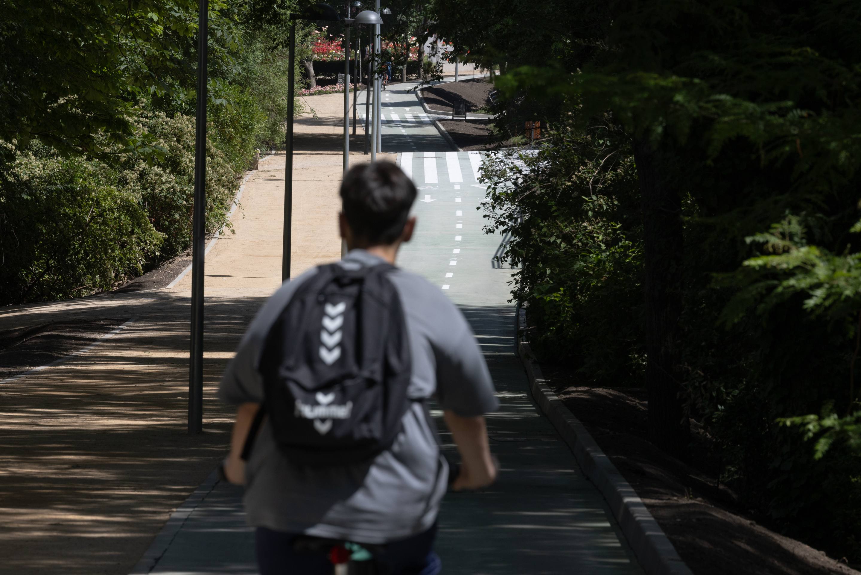 La inauguración del nuevo carril bici de Isabel la Católica, en imágenes