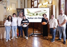 Imagen de la presentación del torneo, en el salón de recepciones del ayuntamiento.
