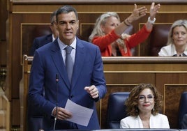El presidente del Gobierno, Pedro Sánchez, interviene en la sesión de control al Ejecutivo, ayer en el Congreso.
