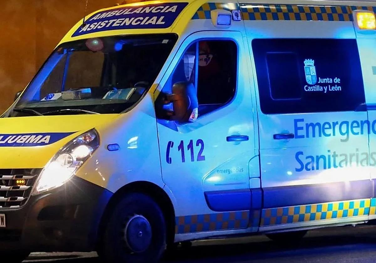 Imagen de archivo de una ambulancia del Sacyl.