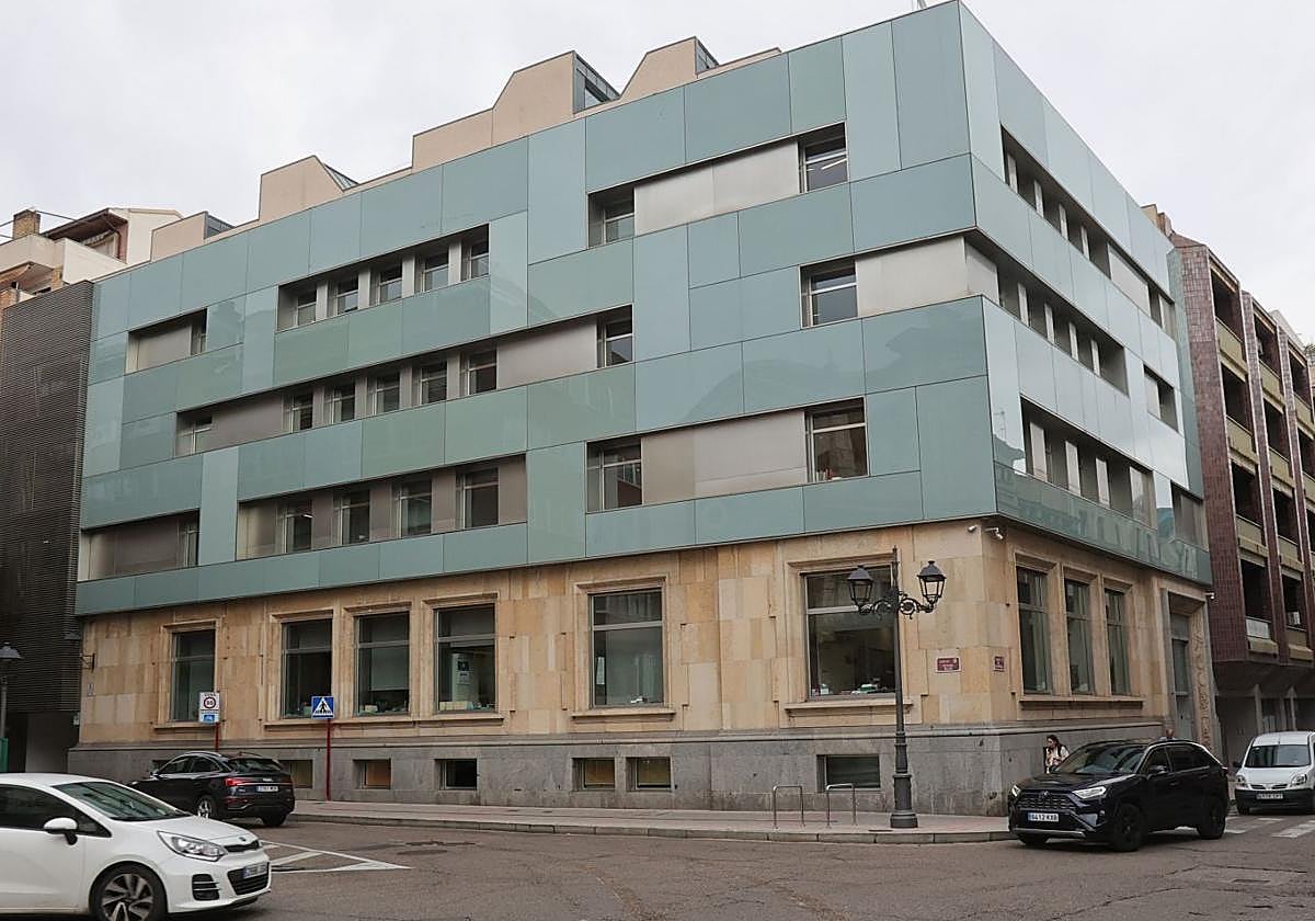 Edificio de los juzgados, antiguo Banco de España.