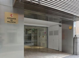 Multa por masturbarse delante de dos menores de 9 y 11 años