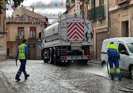 Trabajadores del servicio de limpieza y recogida de basuras de Segovia.