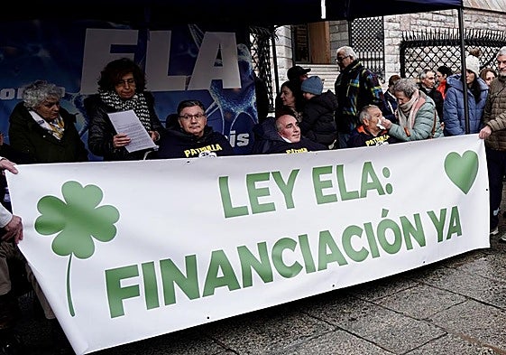 Concentración, en marzo, para reclamar fondos que permitan aplicar las medidas que garantiza la reciente Ley de ELA.
