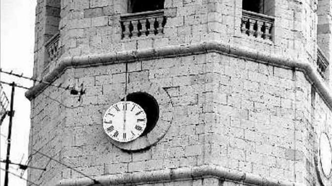Las antiguas esferas de La catedral se retiraron el 26 de julio de 1995 (pueden visitarse en las rutas guiadas por la torre) y se sustituyeron por otras de aluminio. ¿De qué material eran?
