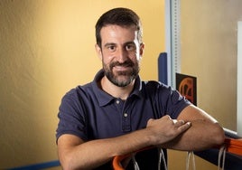 David Barrio posa en el interior del polideportivo Pisuerga.