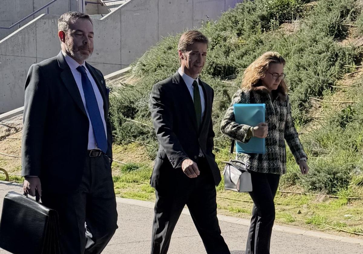 Jacobo de Salas(primero por la izquierda), de Ágora Inversiones, el pasado 24 de octubre en Zorrilla.
