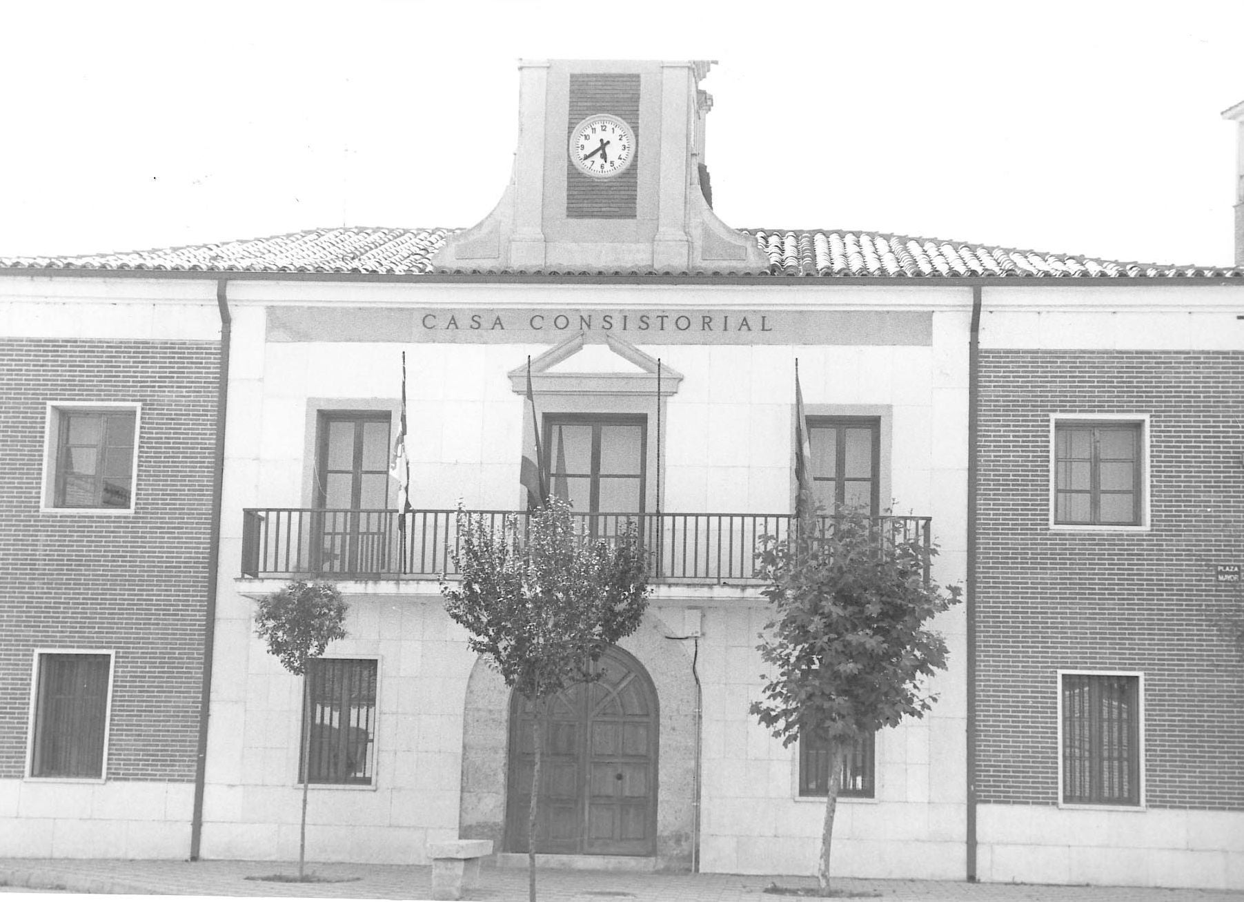 El Ayuntameinto de Valdestillas en una imagen de julio de 1994.