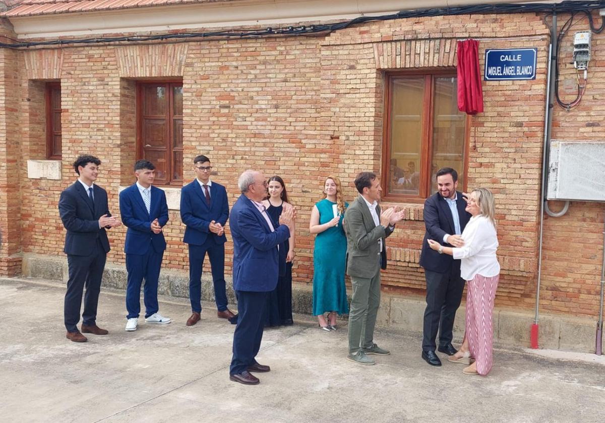 María del Mar Blanco asistió este domingo a la inauguración de la calle en homenaje a su hermano en Villalón de Campos.