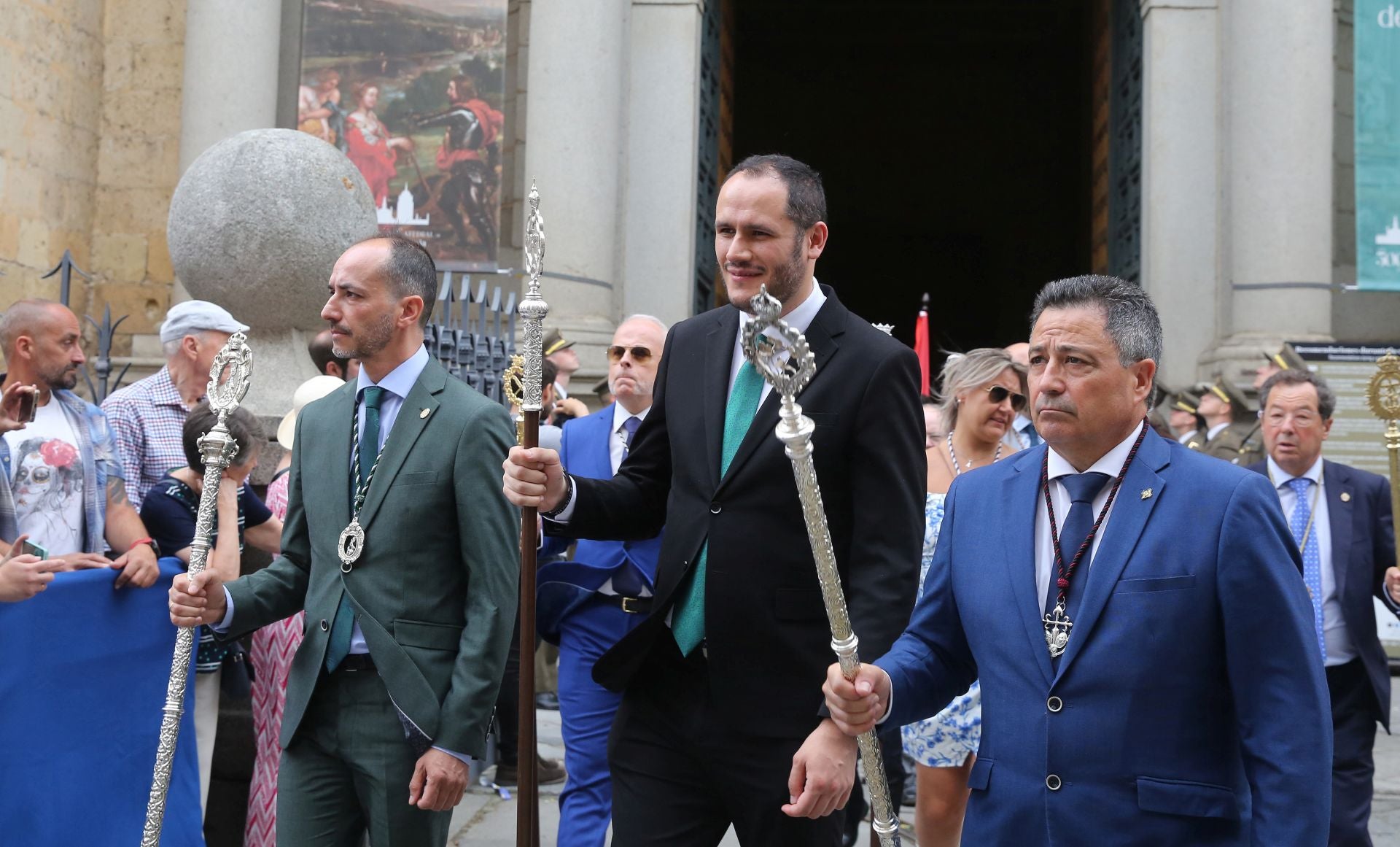 La accidentada procesión del Corpus, en imágenes
