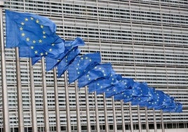 Europa planta cara a Sánchez