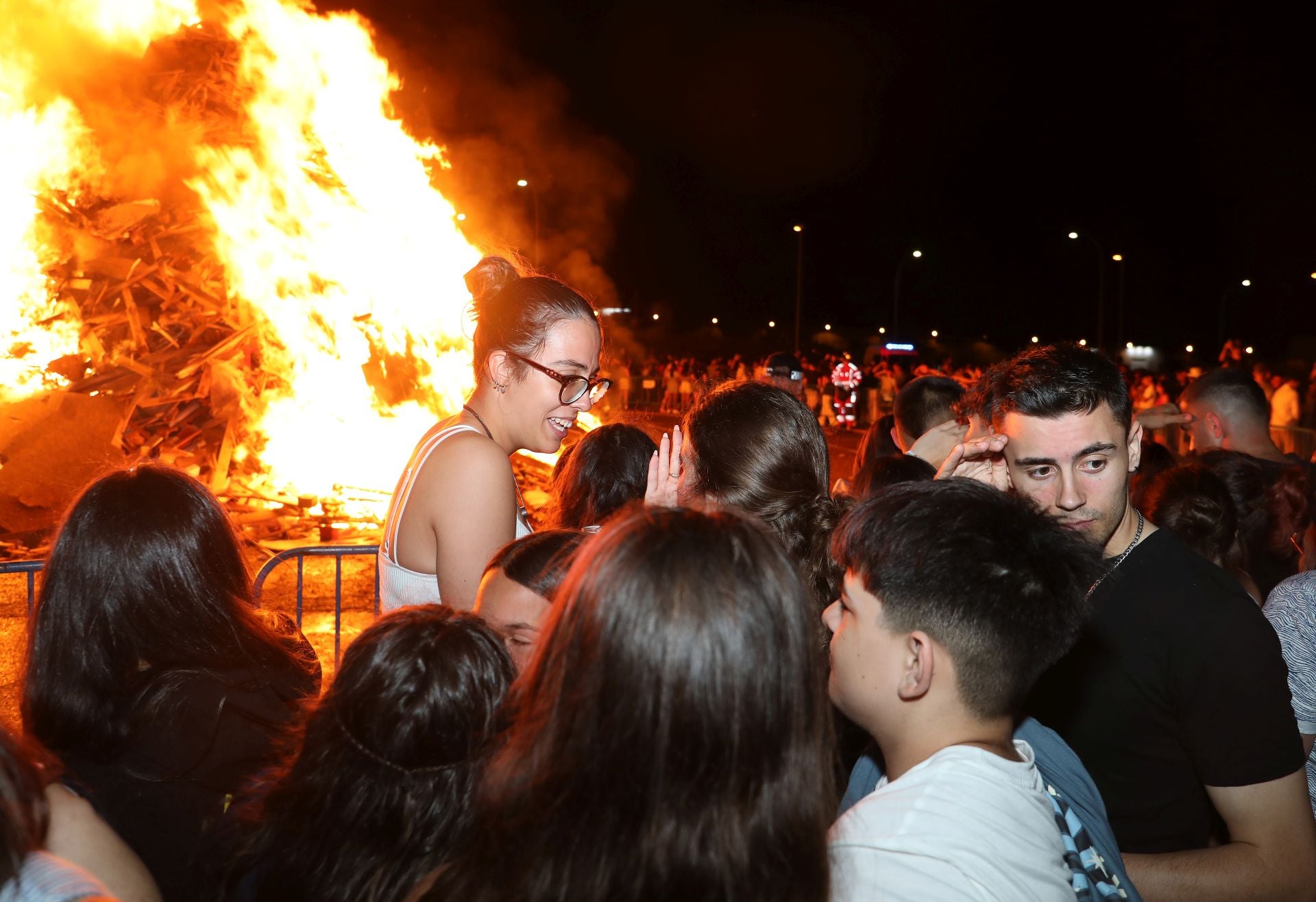 Así fue la hoguera de San Juan en Palencia