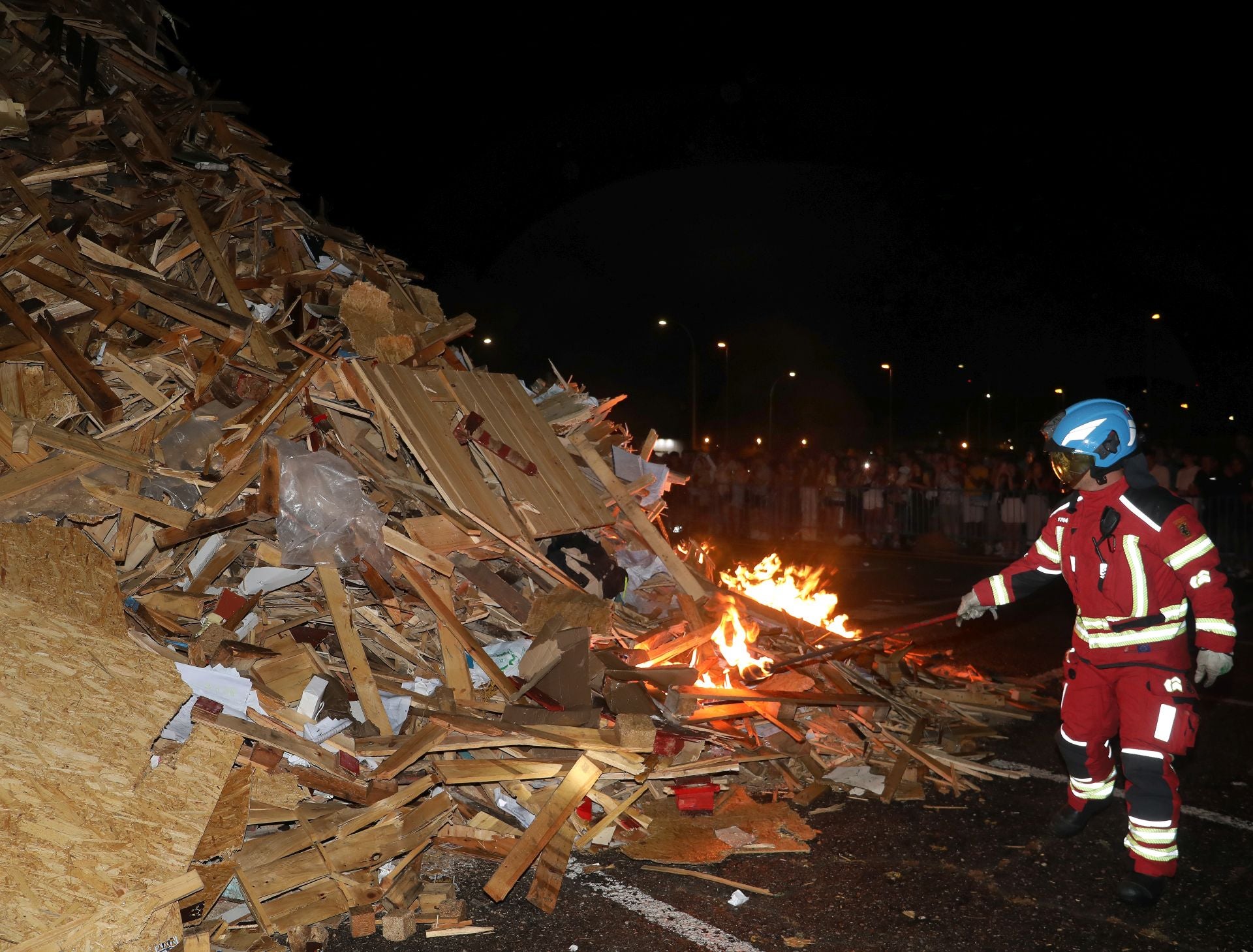 Así fue la hoguera de San Juan en Palencia