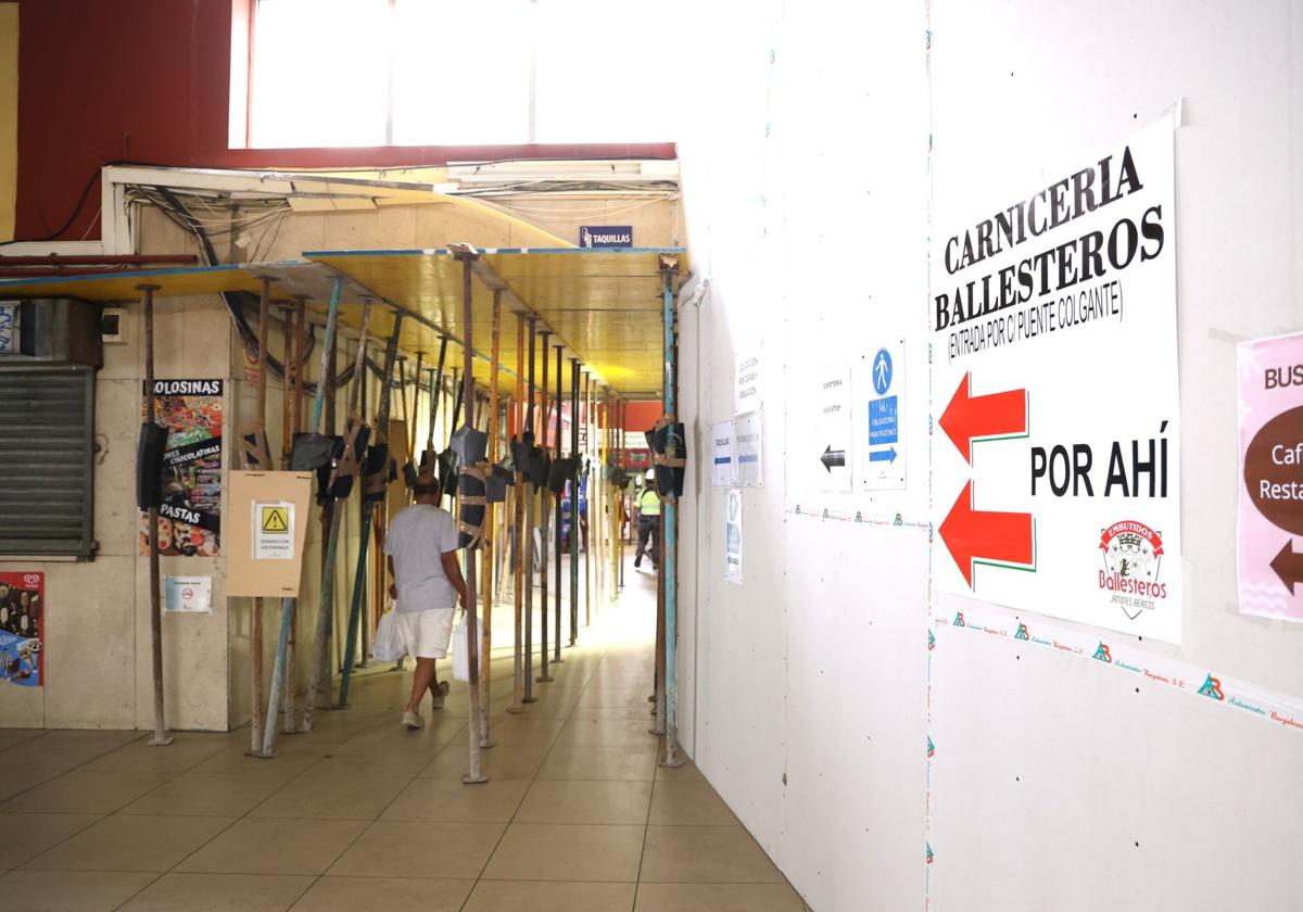 La Guardia Civil se persona en la estación de autobuses tras la denuncia por la «ilegalidad» de las obras