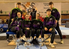 El equipo senior del club Gimnasia Acrobática.