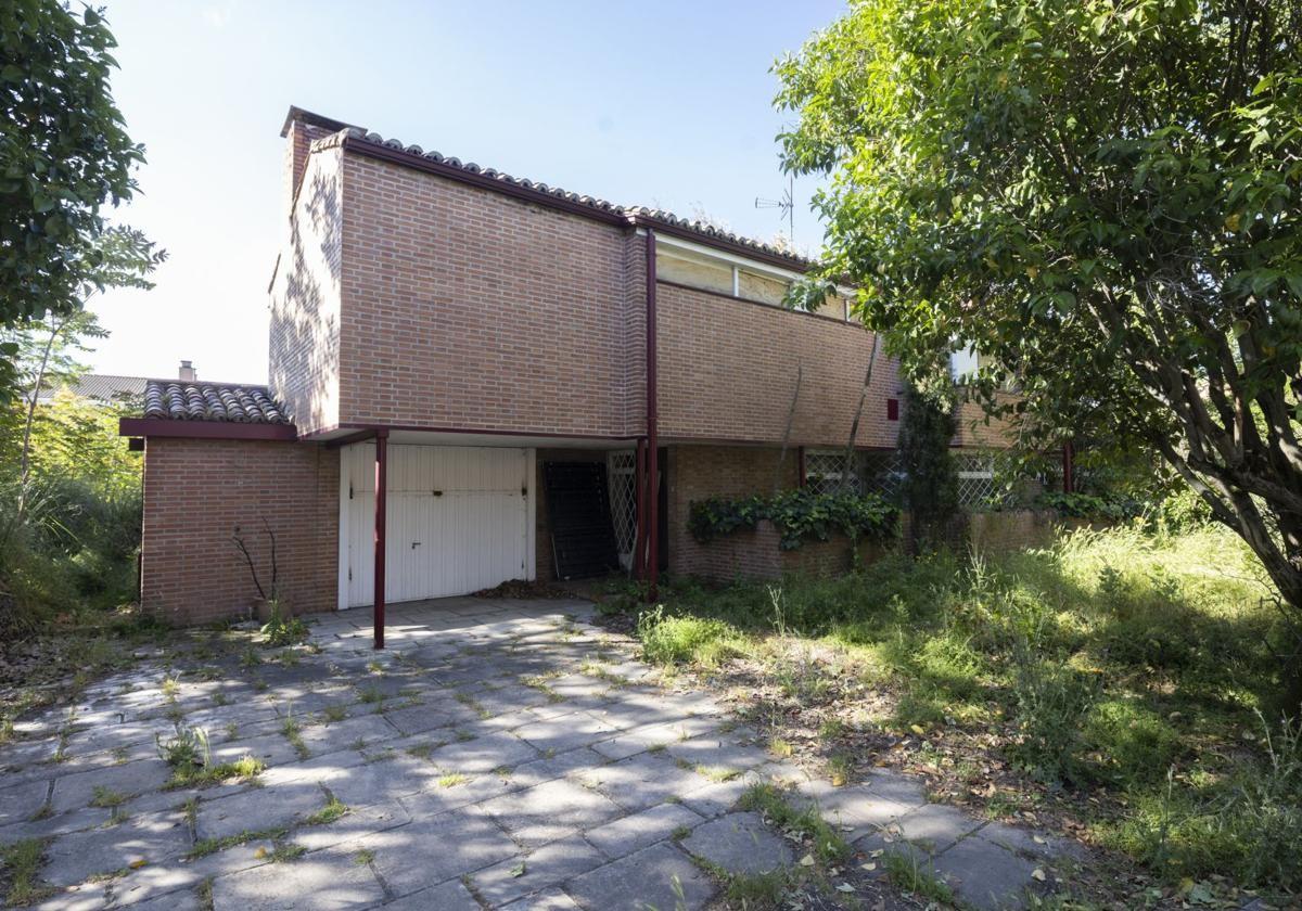 Uno de los chalés de la finca Villa Paulita, en el barrio de Parque Alameda.