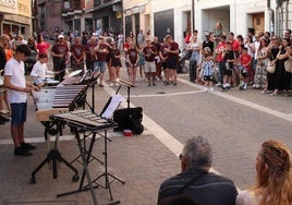 Paseo musical, ayer, por las calles de Cuéllar.