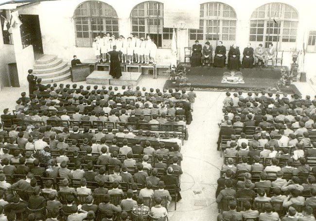 Una de las fiestas del colegio, en el curso 1958-1959.