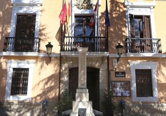 Ayuntamiento de Paredes de Nava.