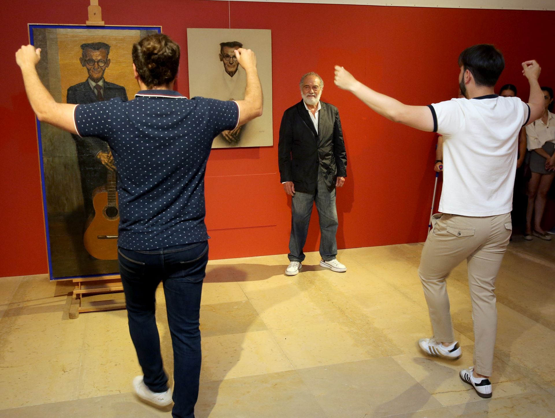 Fotos de la entrega de dos retratos de Agapito Marazuela